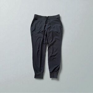 Athleta woman jogger M